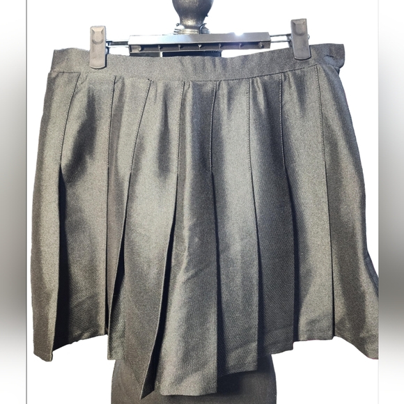 wild fable Dresses & Skirts - Wild Fable Pleated Black Mini Skirt NWT